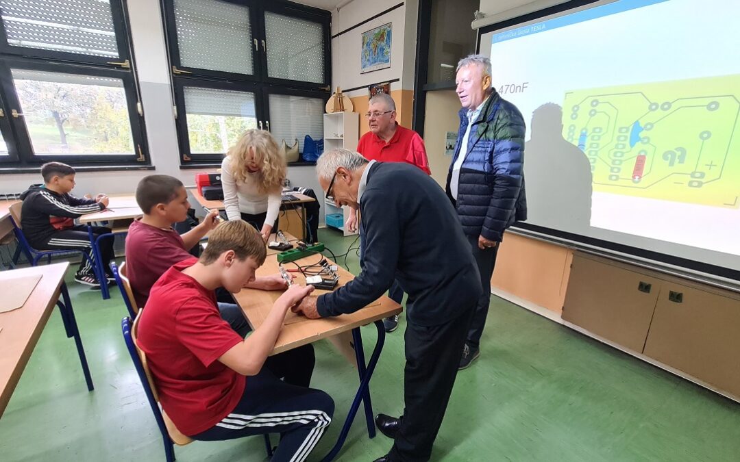 Drugi kamp tehničke kulture okupio više od 100 učenika