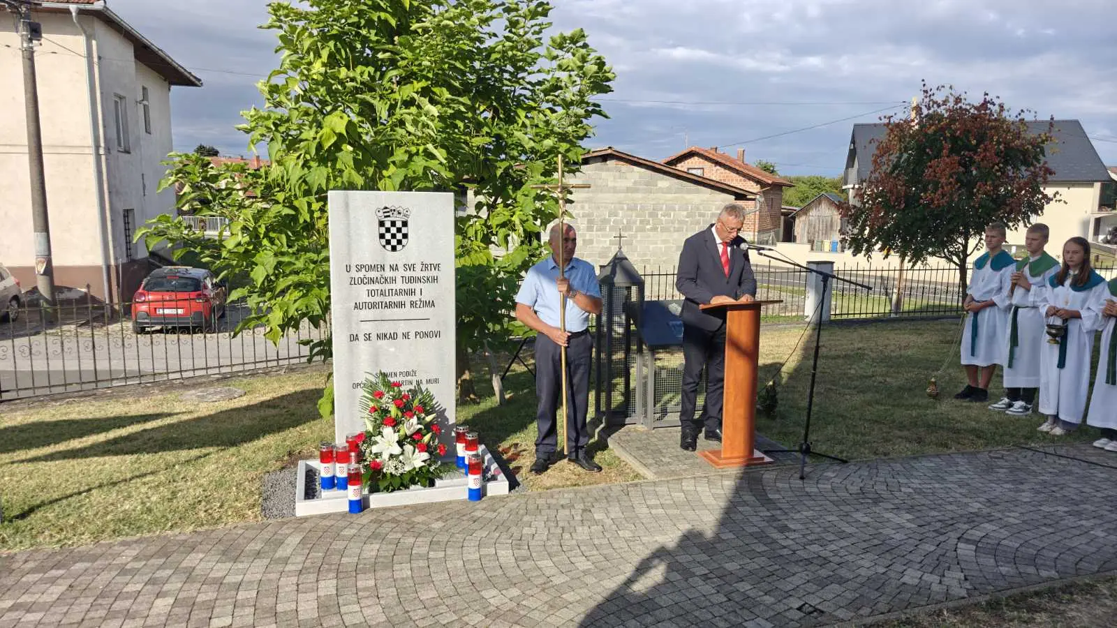 totalitarni rezim spomen (6)